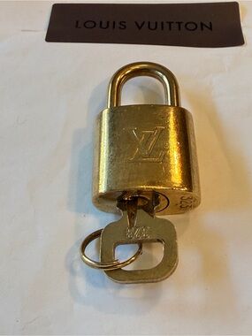 Louis Vuitton Padlock & Key #323 Gold Tone Lock Set Made in France Authentic LV